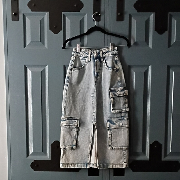 wild fable Dresses & Skirts - wild fable Light Wash Denim Cargo Pencil Skirt